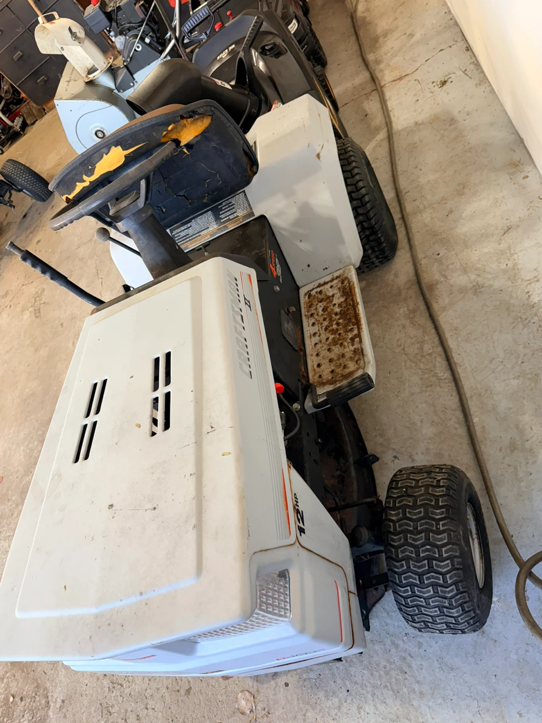Lawn tractor for sale - photo 3