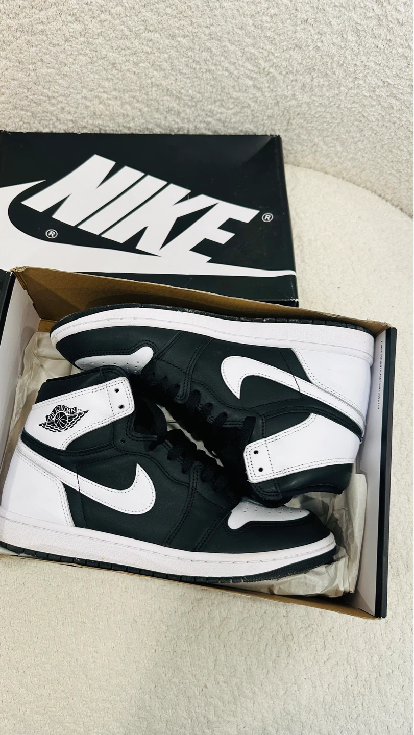 Nike Air Jordan 1 Retro High OG Black/White Size 10 - photo 2