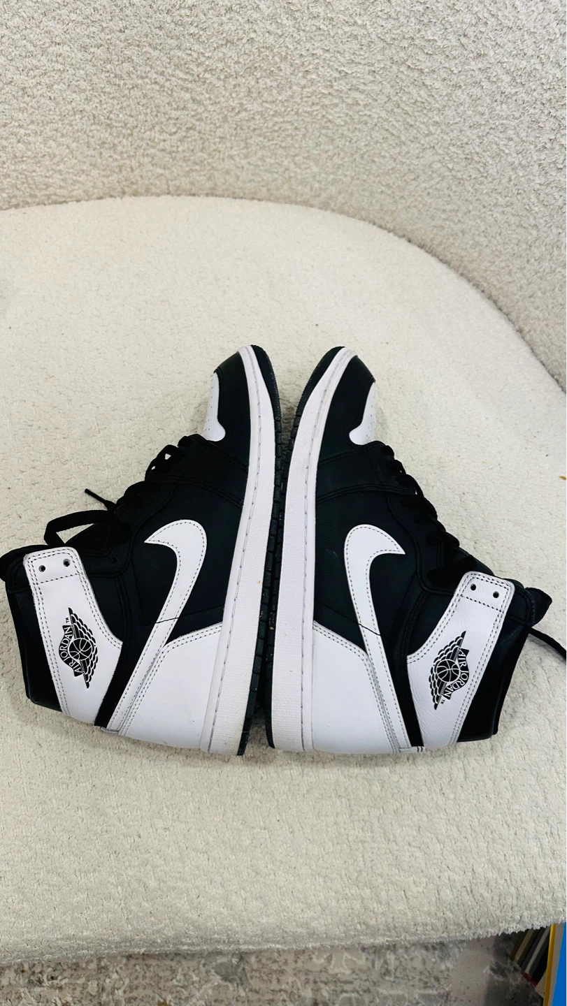 Nike Air Jordan 1 Retro High OG Black/White Size 10 - photo 4