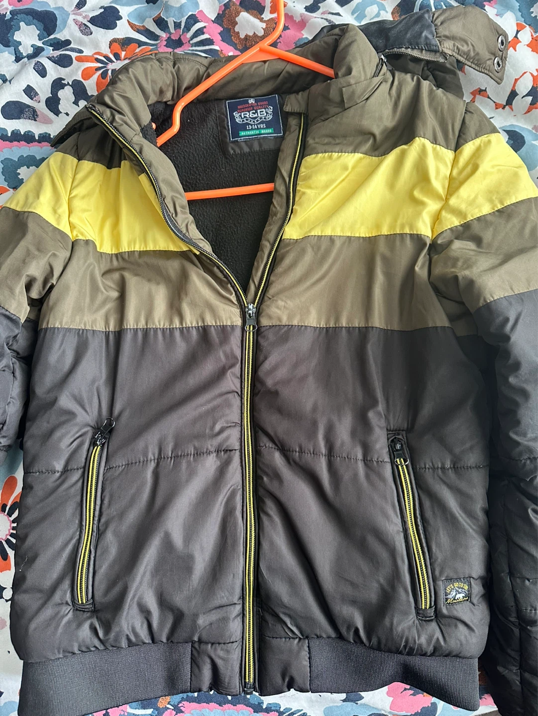 Boys Puffer Jacket - Size 12-14 yrs