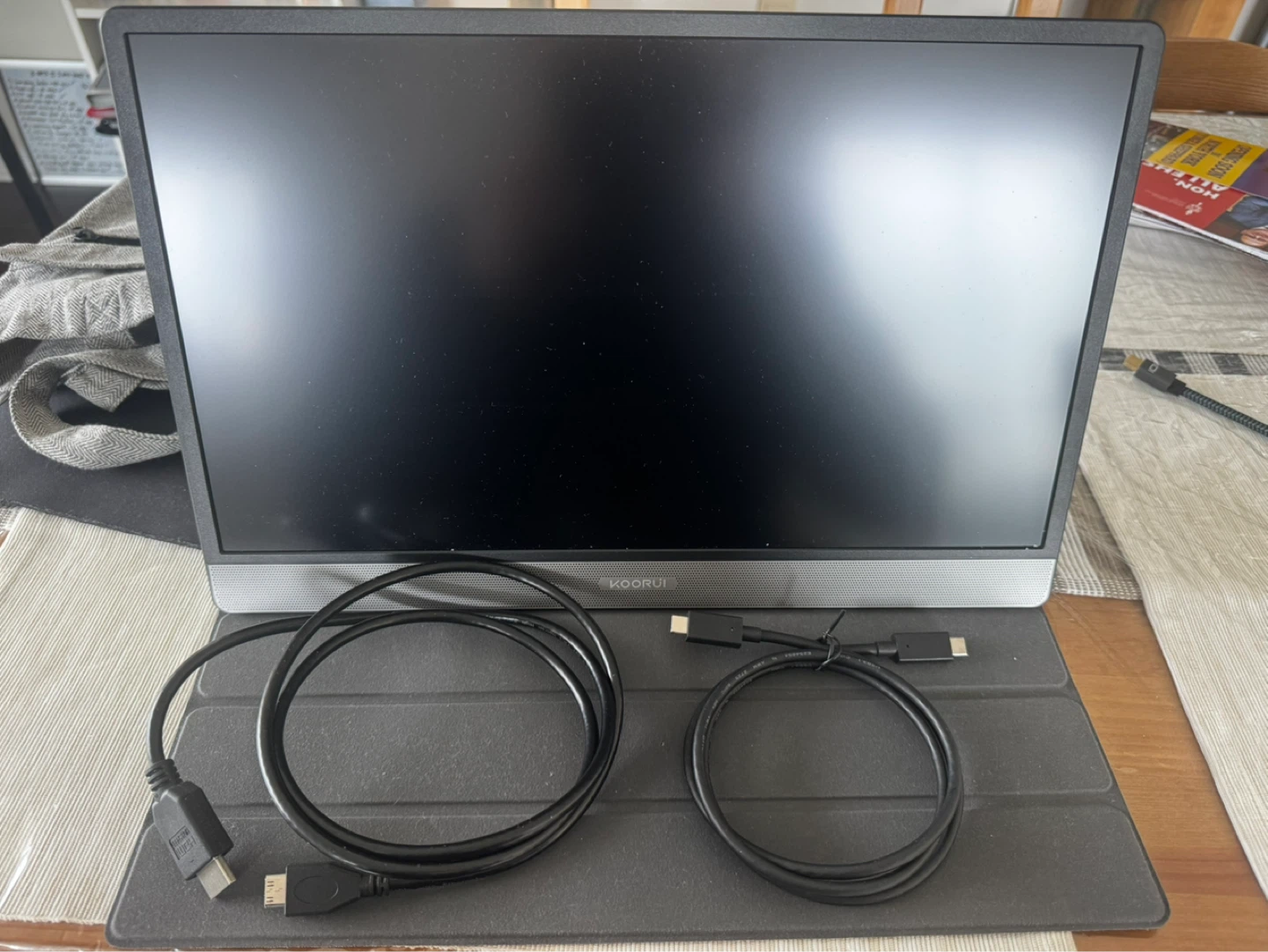 KOORUI Portable Monitor with Cables