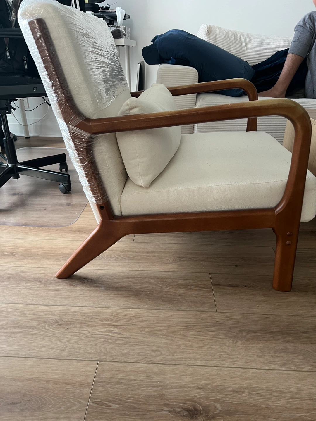 Ivory linen blend Accent Chair with Wood Frame - photo 3