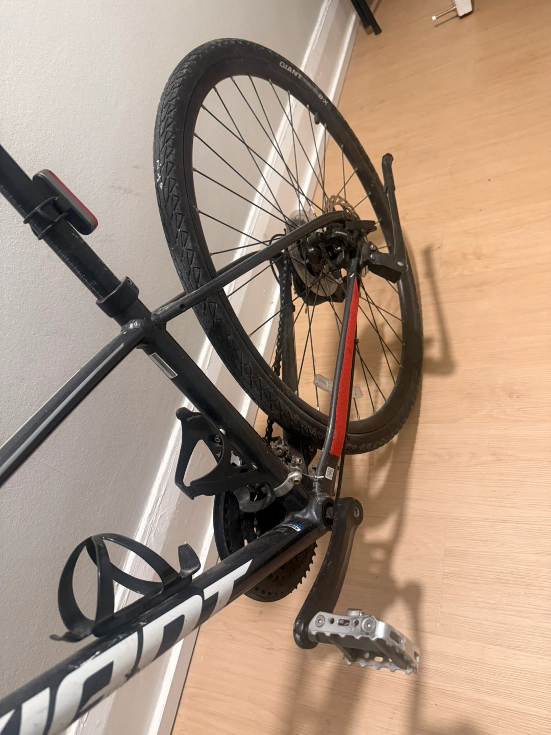 Giant Escape Hybrid Bike - photo 3