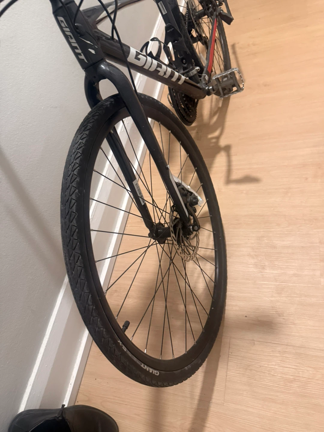 Giant Escape Hybrid Bike - photo 2