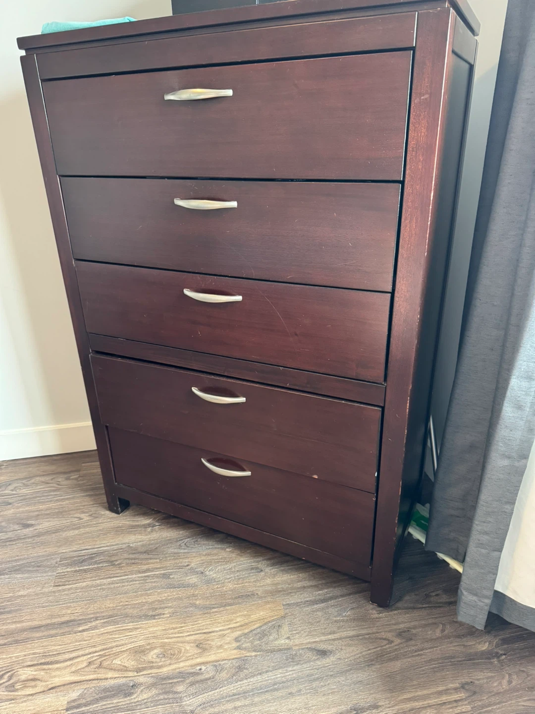 Dark Wood 2-Drawer Nightstand ( 2) and 5-Drawer Dresser Set