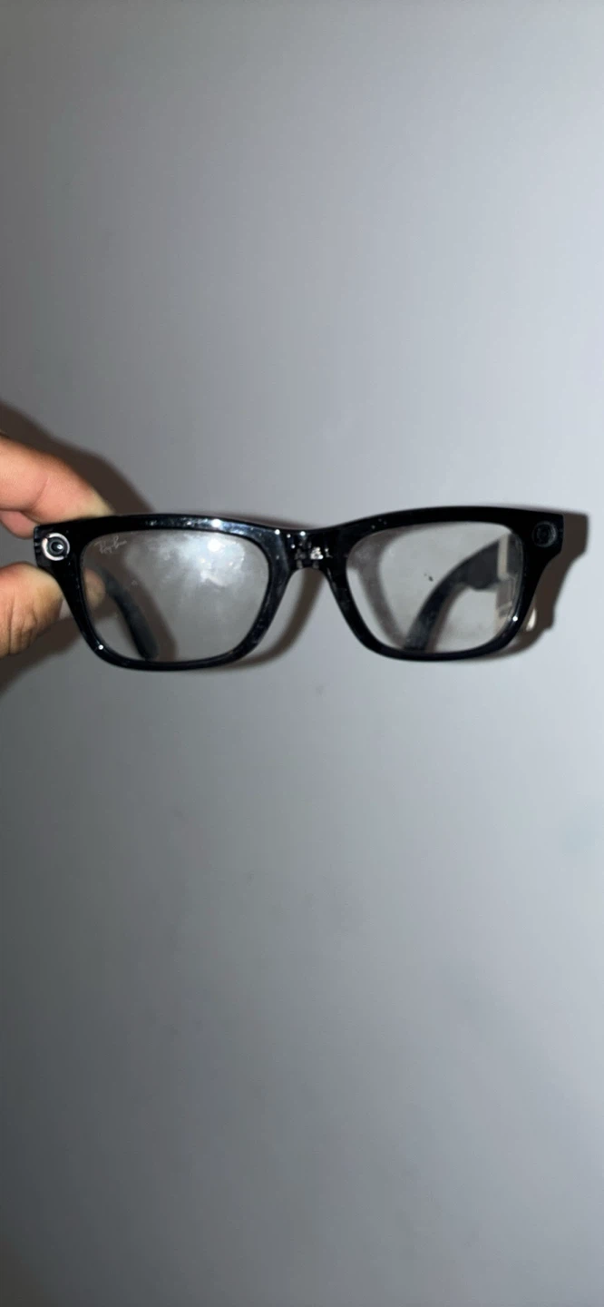 Ray-Ban Meta Wayfarer Smart Glasses - photo 5