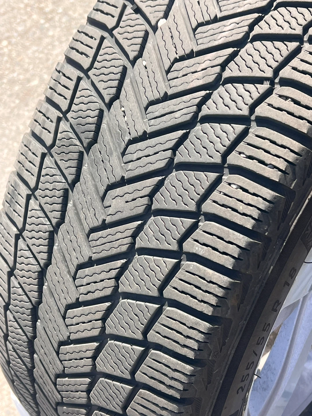 Michelin 255/55 R 18 Winter Tire with Acura Alloy Rim - photo 5