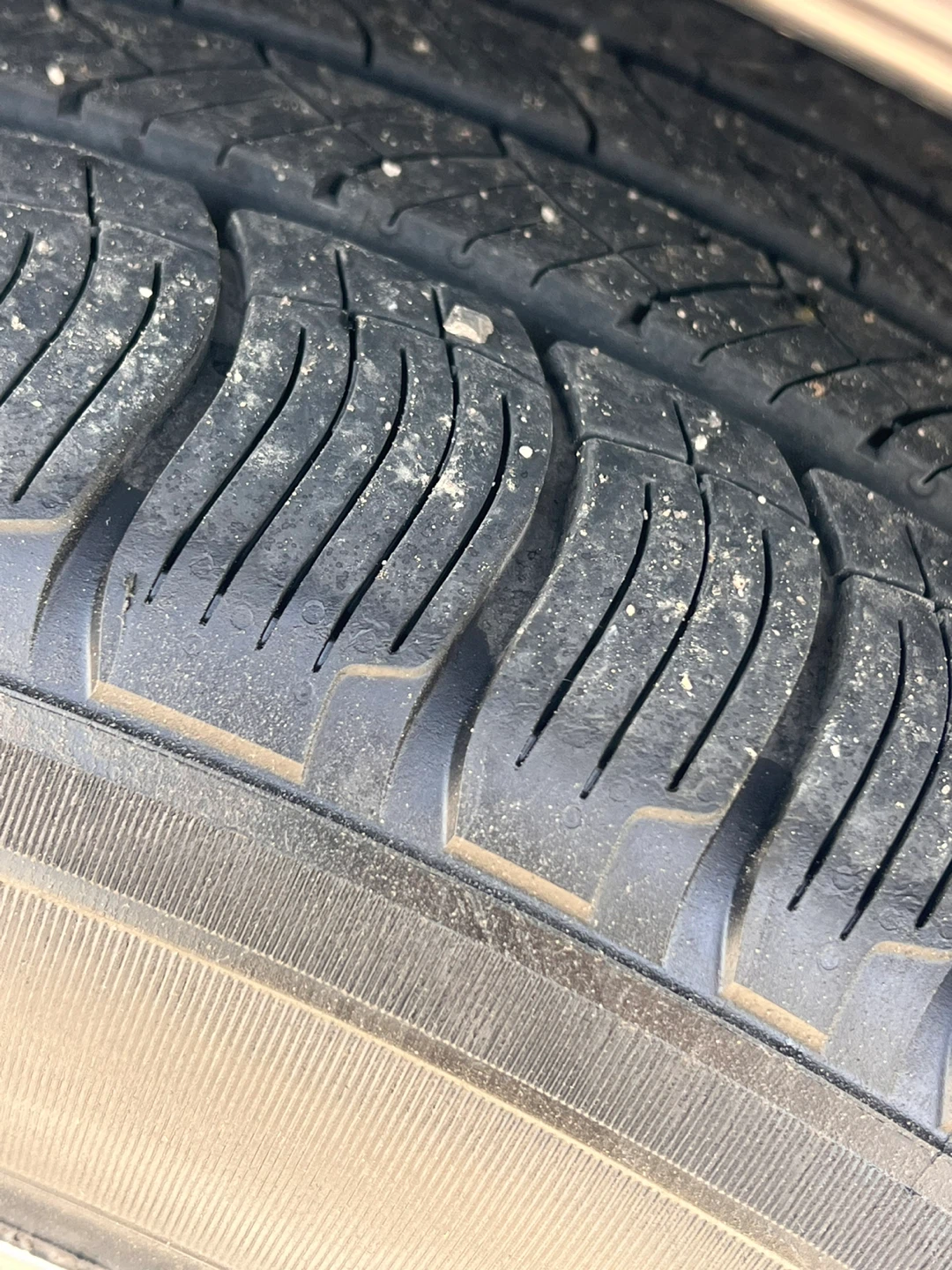 Michelin 255/55 R 18 Winter Tire with Acura Alloy Rim - photo 3