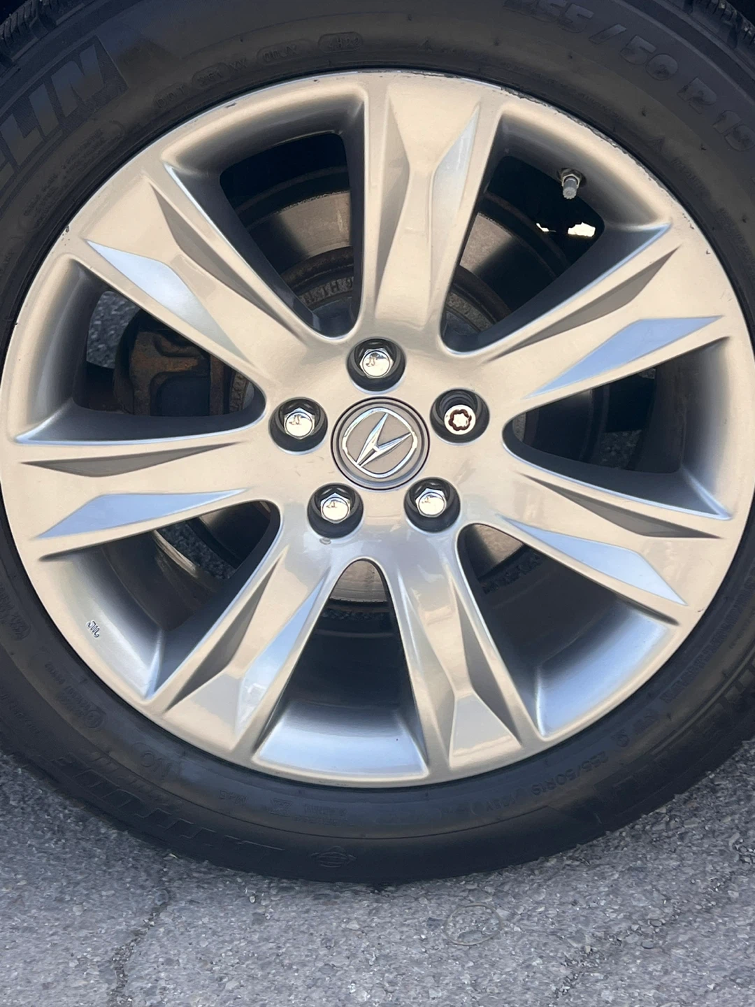 Michelin 255/55 R 18 Winter Tire with Acura Alloy Rim - photo 4