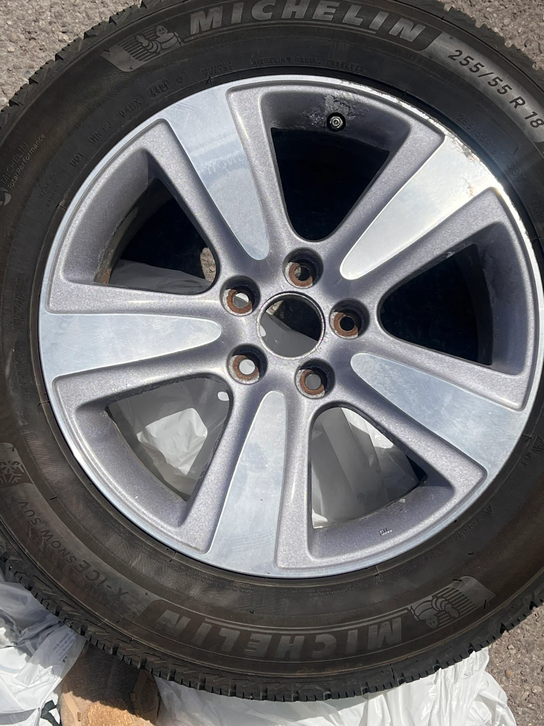 Michelin 255/55 R 18 Winter Tire with Acura Alloy Rim