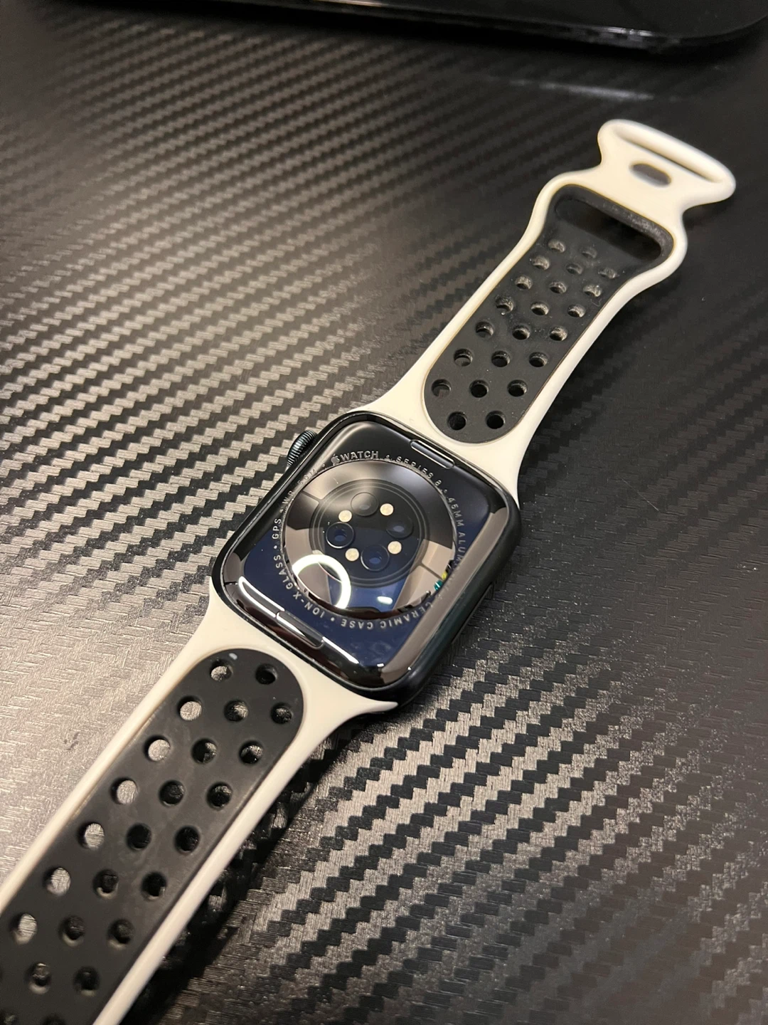 Apple Watch Series 8 - photo 3
