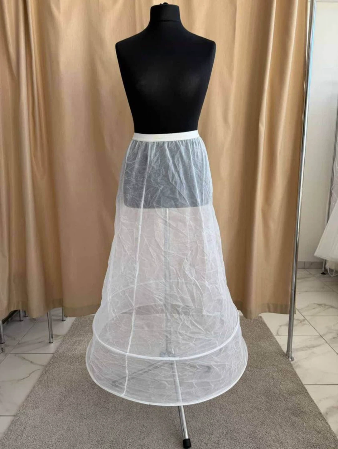 Satin Wedding Dress - photo 4