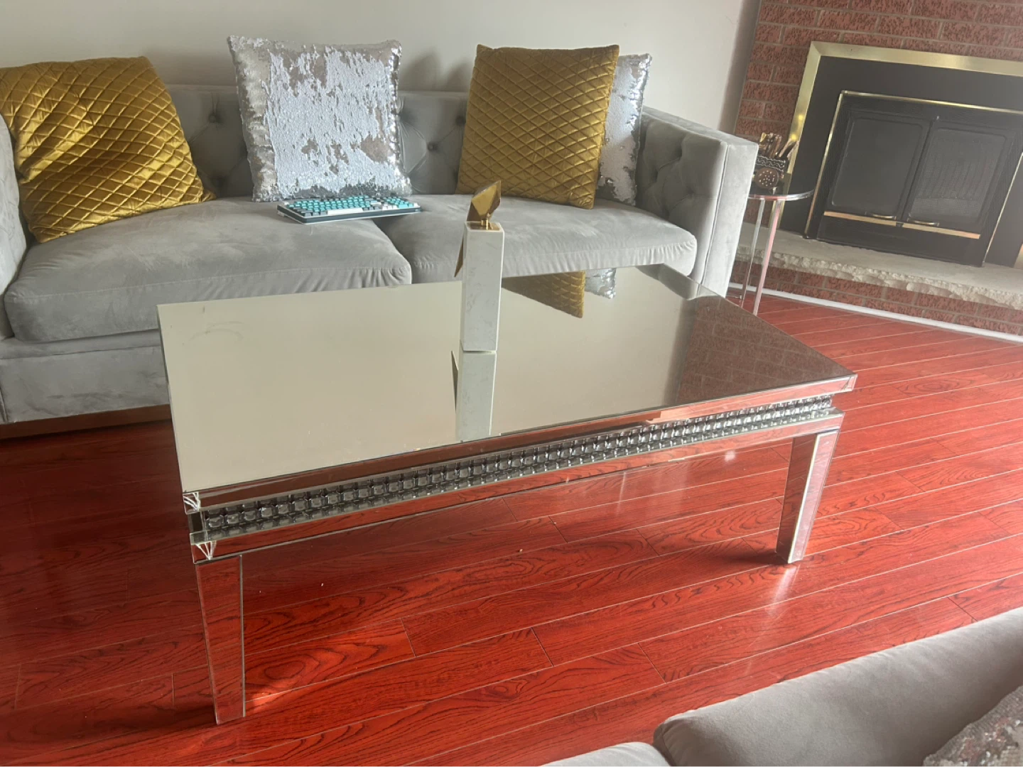 Table - photo 2