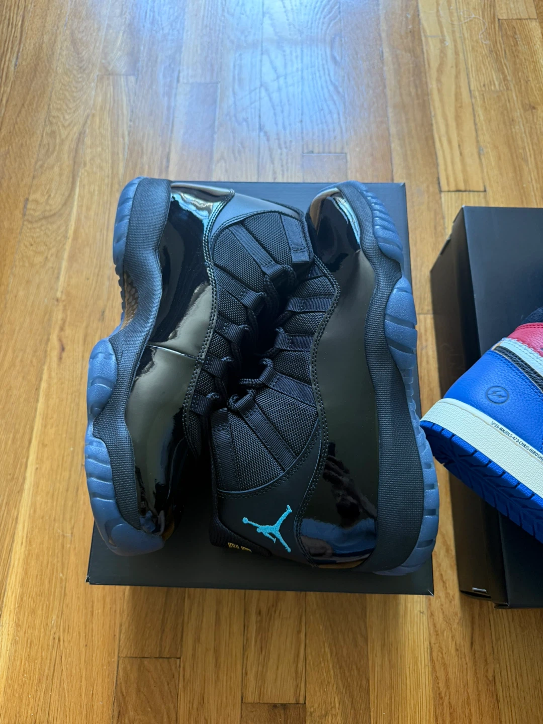 Nike Air Jordan 1 Retro High OG & Air Jordan 11 Retro - Size 9 - photo 2