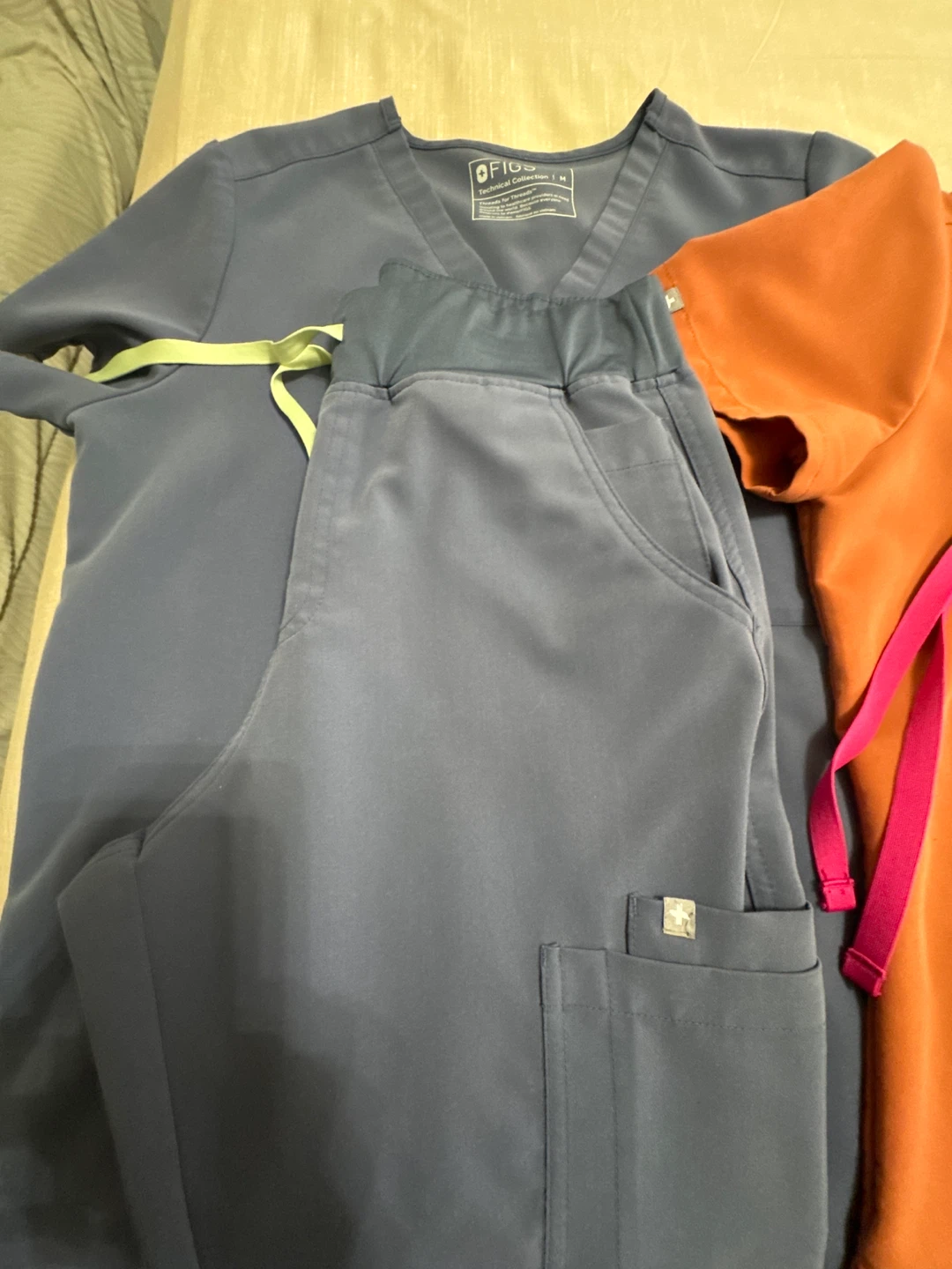 Scrubs set