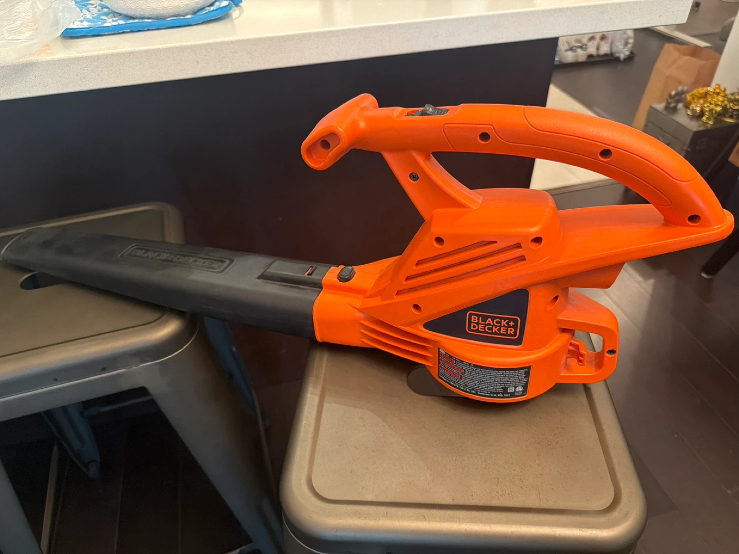 BLACK+DECKER Electric Leaf Blower