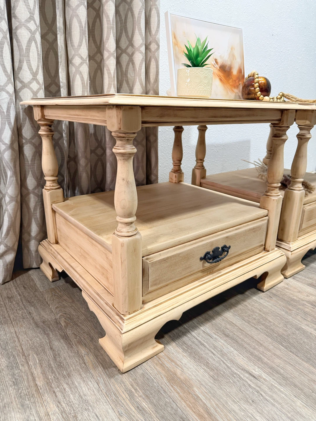Beautiful Farmhouse-Style Side Table Set - photo 5