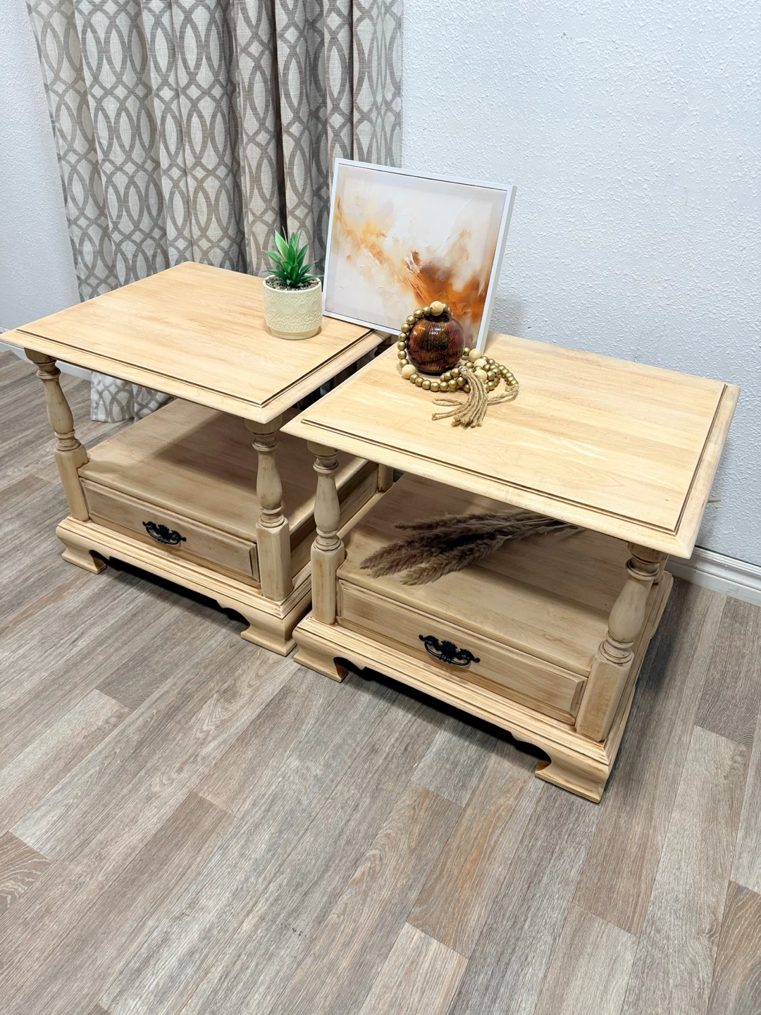 Beautiful Farmhouse-Style Side Table Set - photo 3