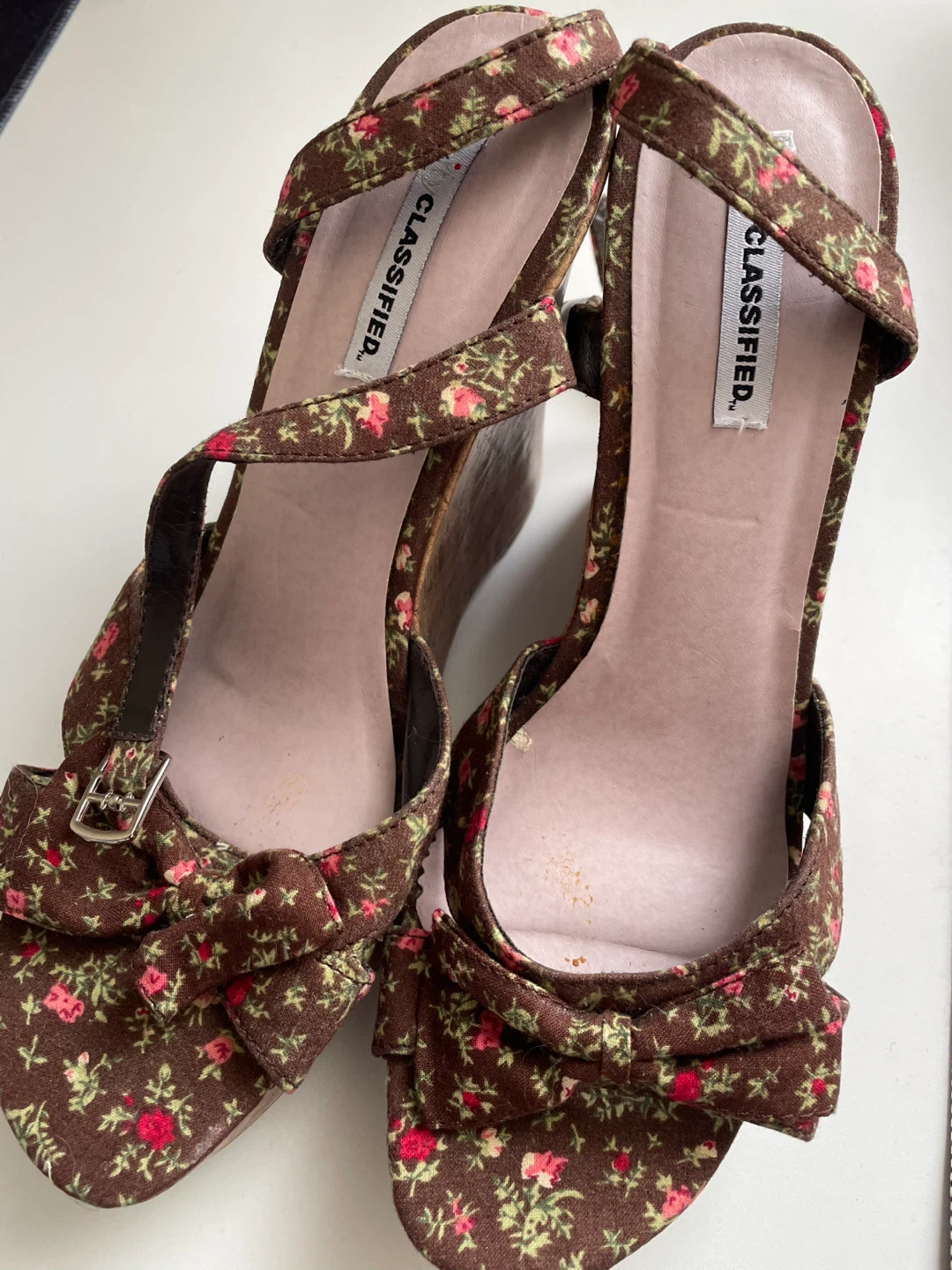 Classified Wedge Heels - Floral Print