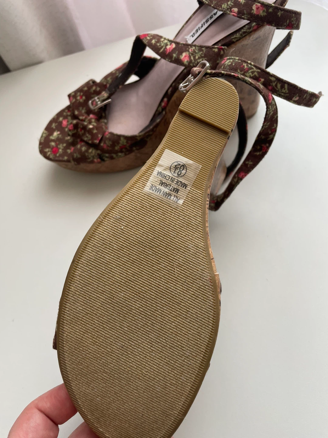 Classified Wedge Heels - Floral Print - photo 4