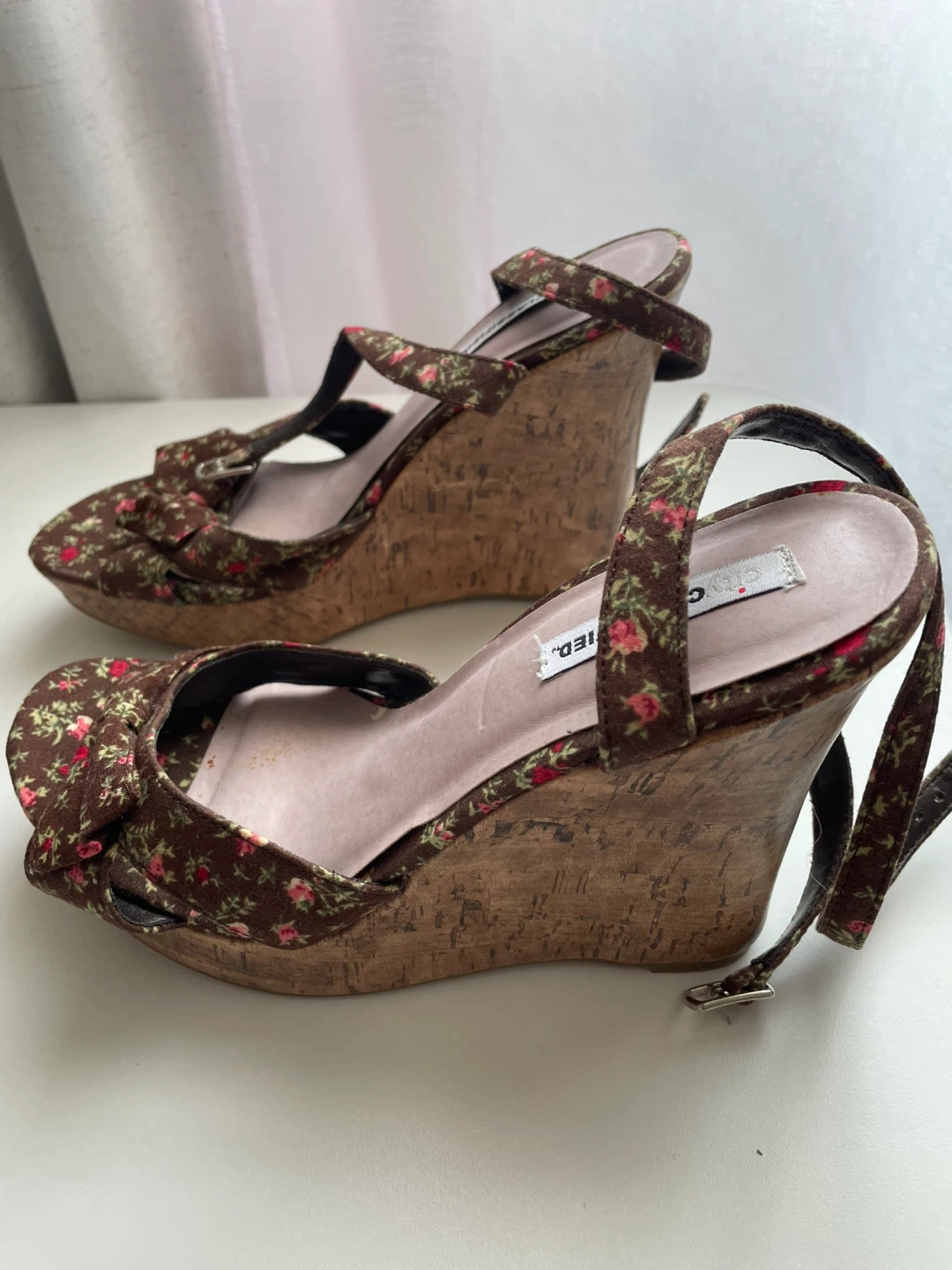 Classified Wedge Heels - Floral Print - photo 2