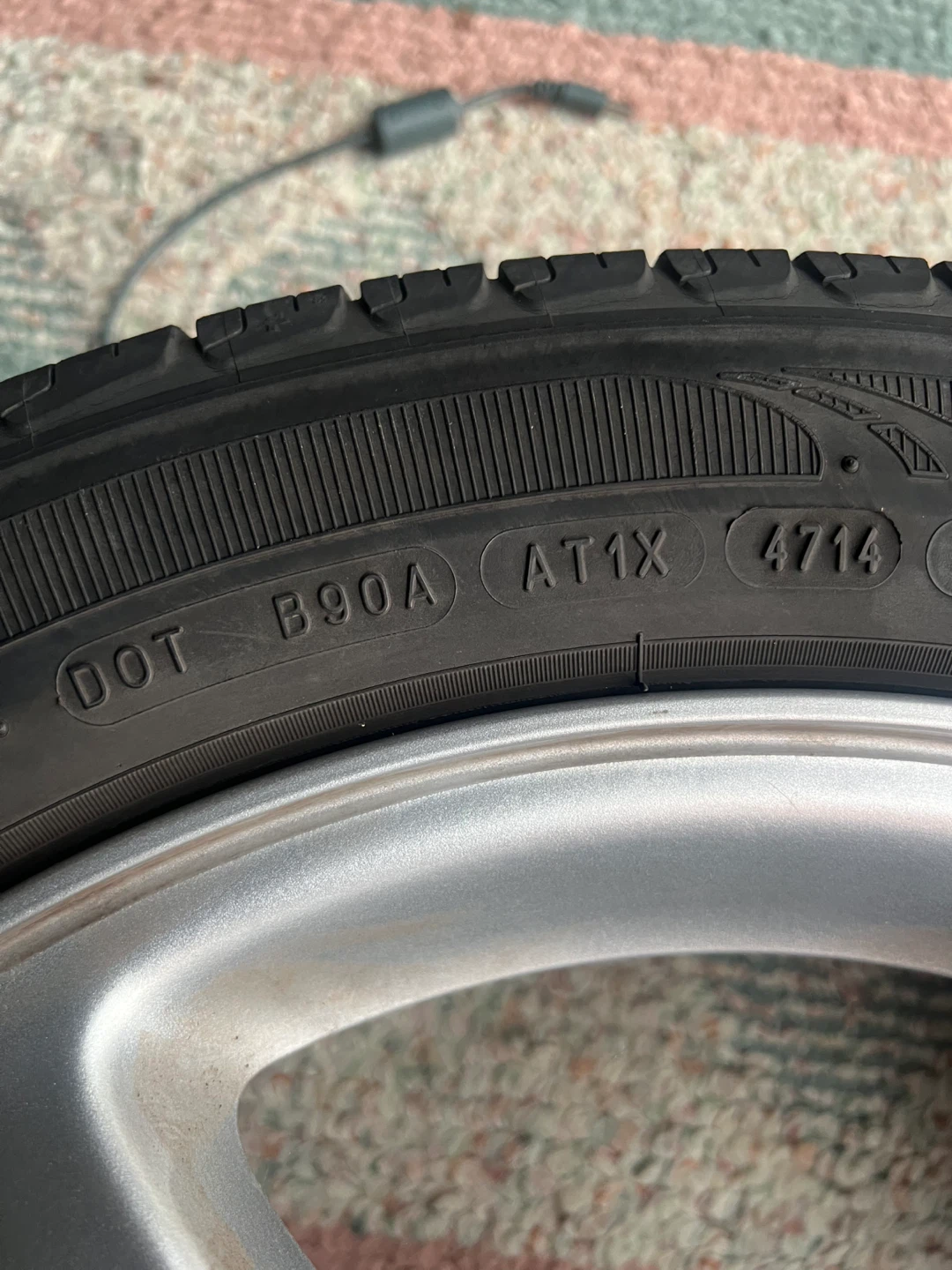 Michelin Tires defender all season on original Gm rim - photo 2