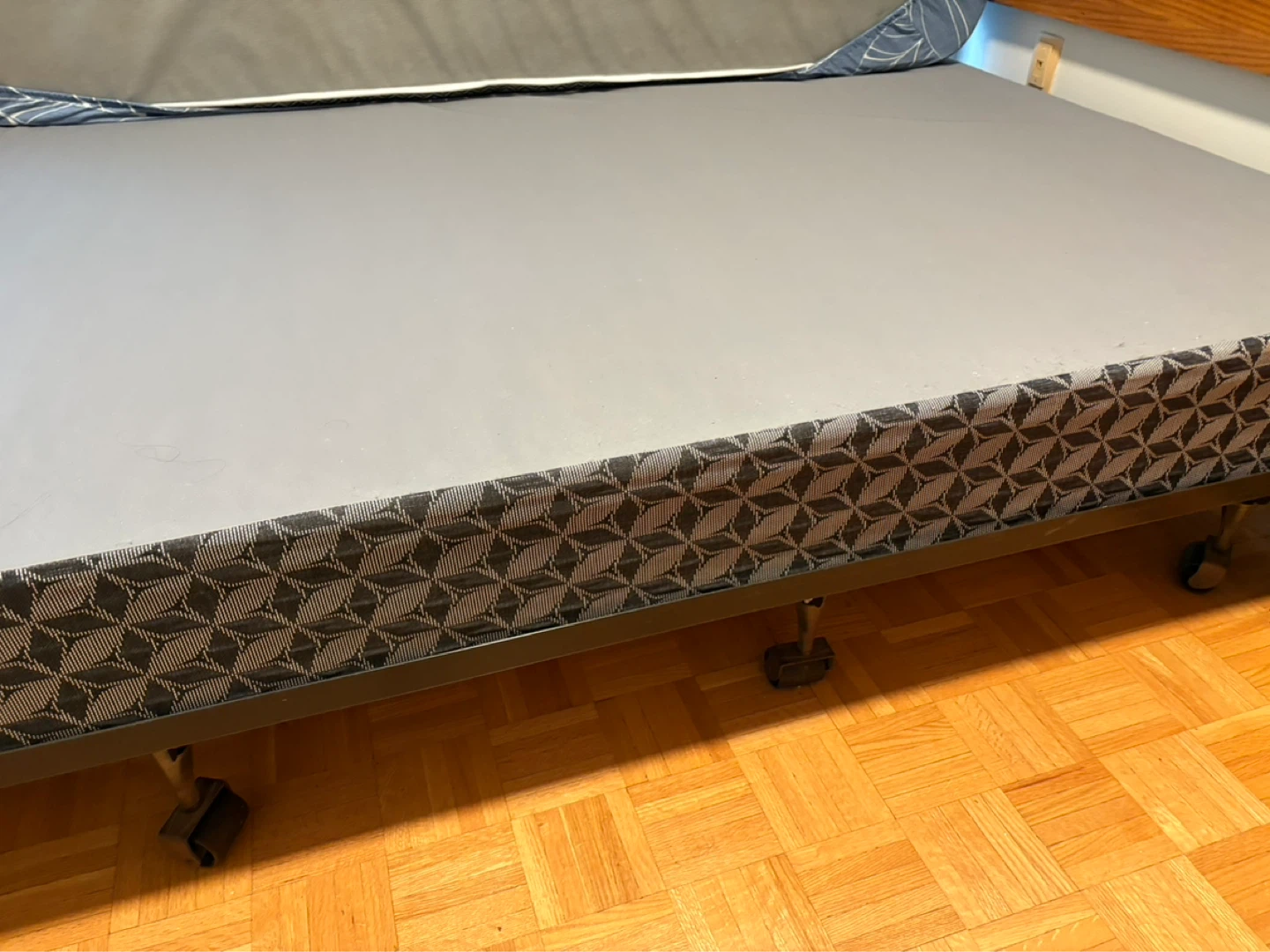 Box spring - photo 2