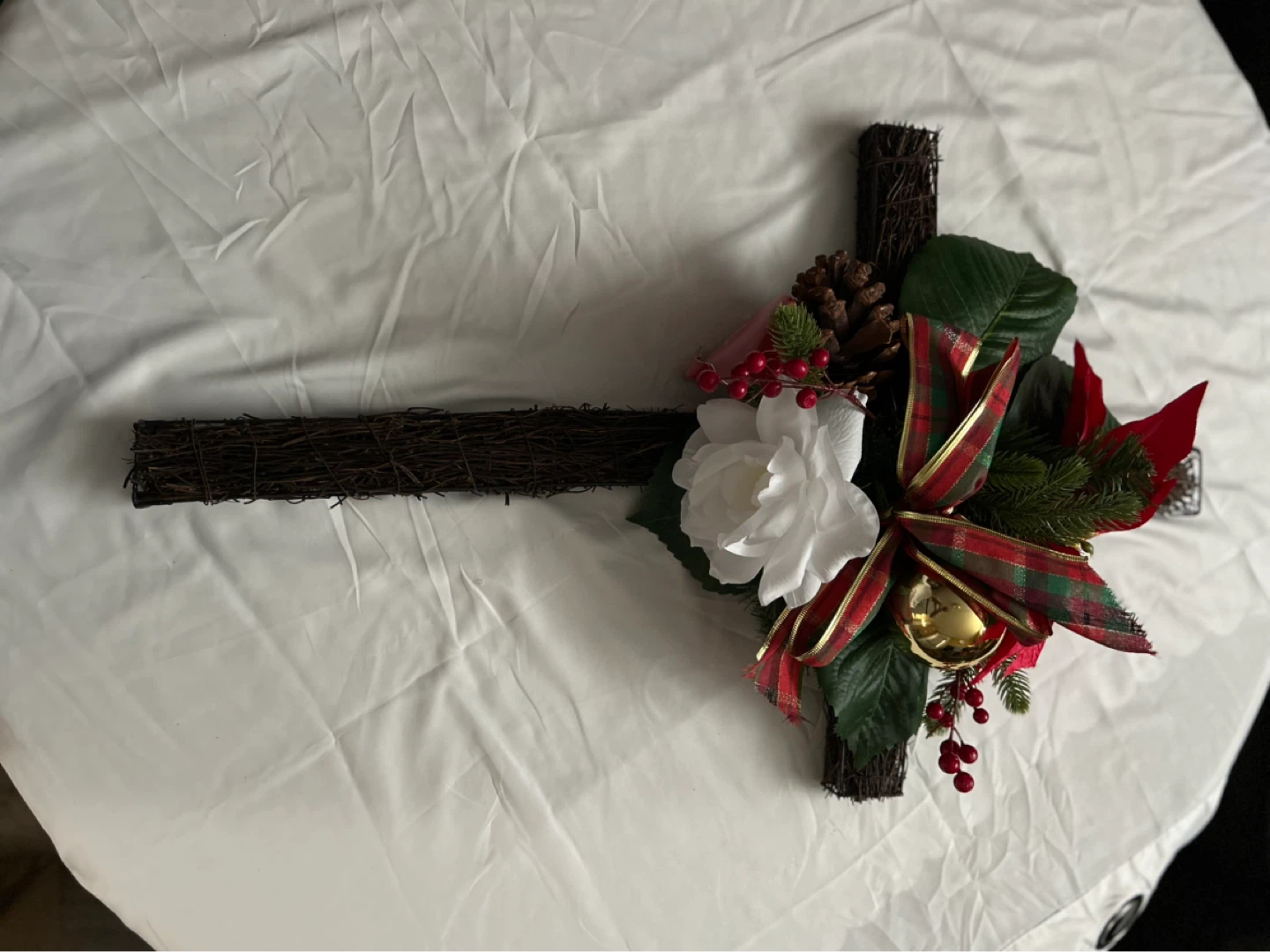 Decorative Christmas Cross Wreath - photo 2