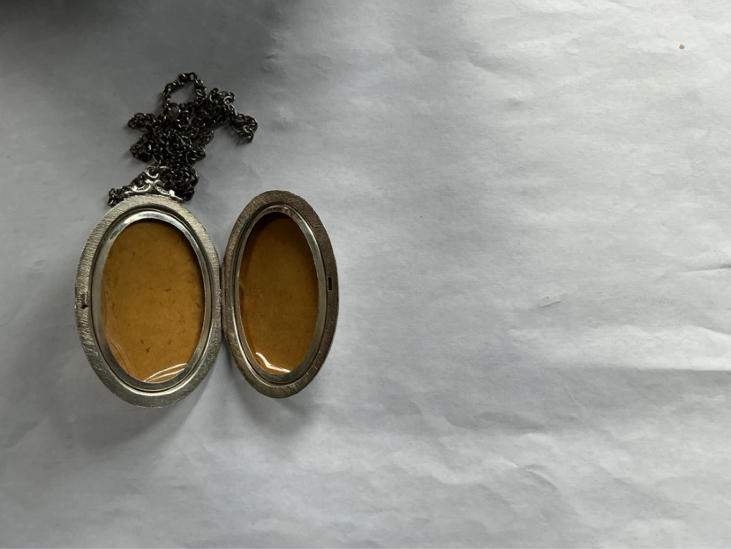 Vintage Oval Locket Necklace