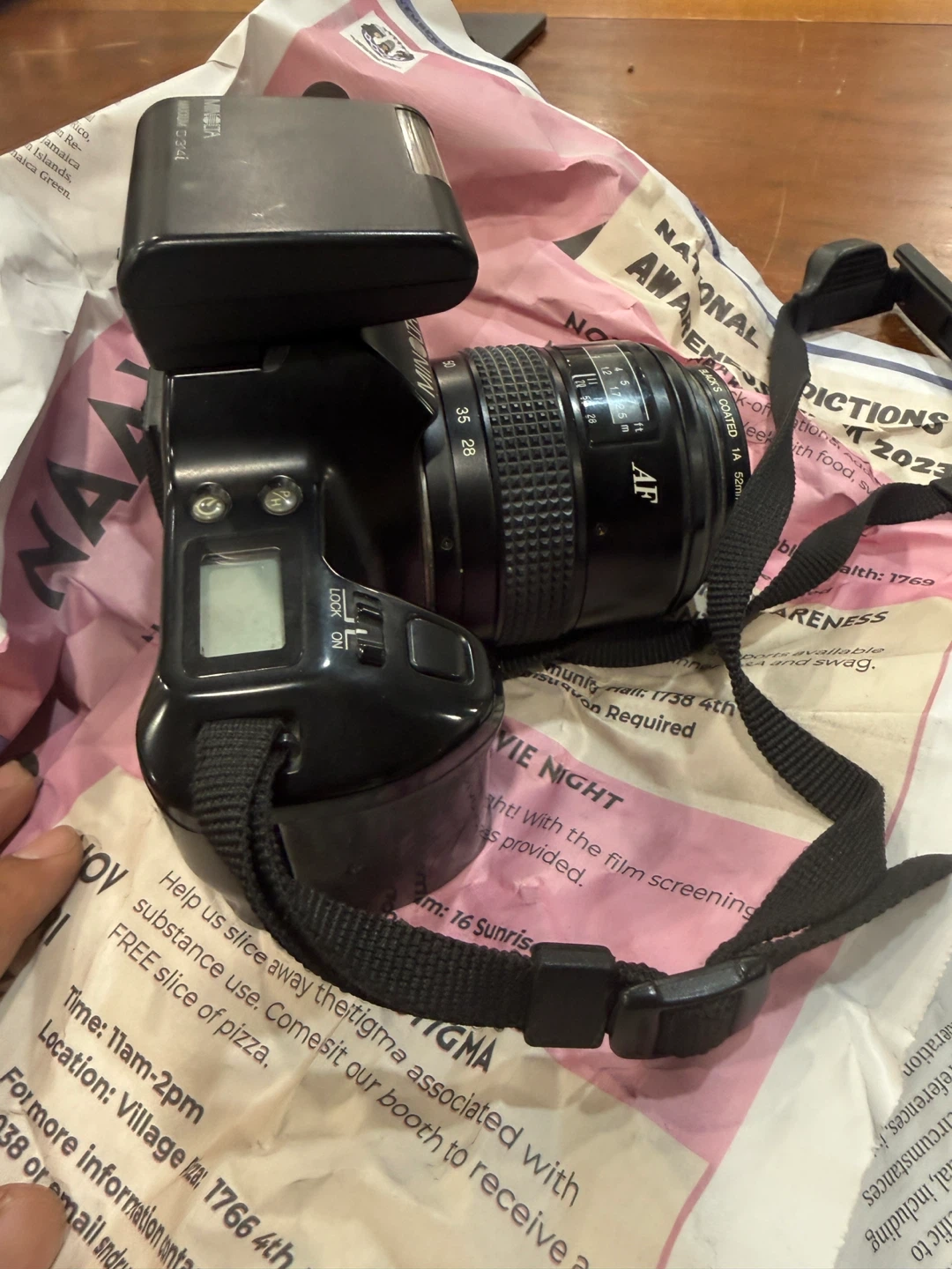 Minolta Maxxum 3000i 35mm Film Camera with Flash