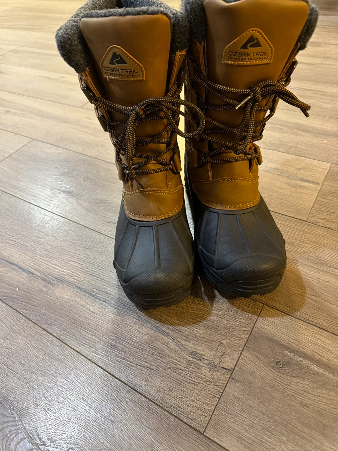 Ozark Trail Winter Boots Never worn 9