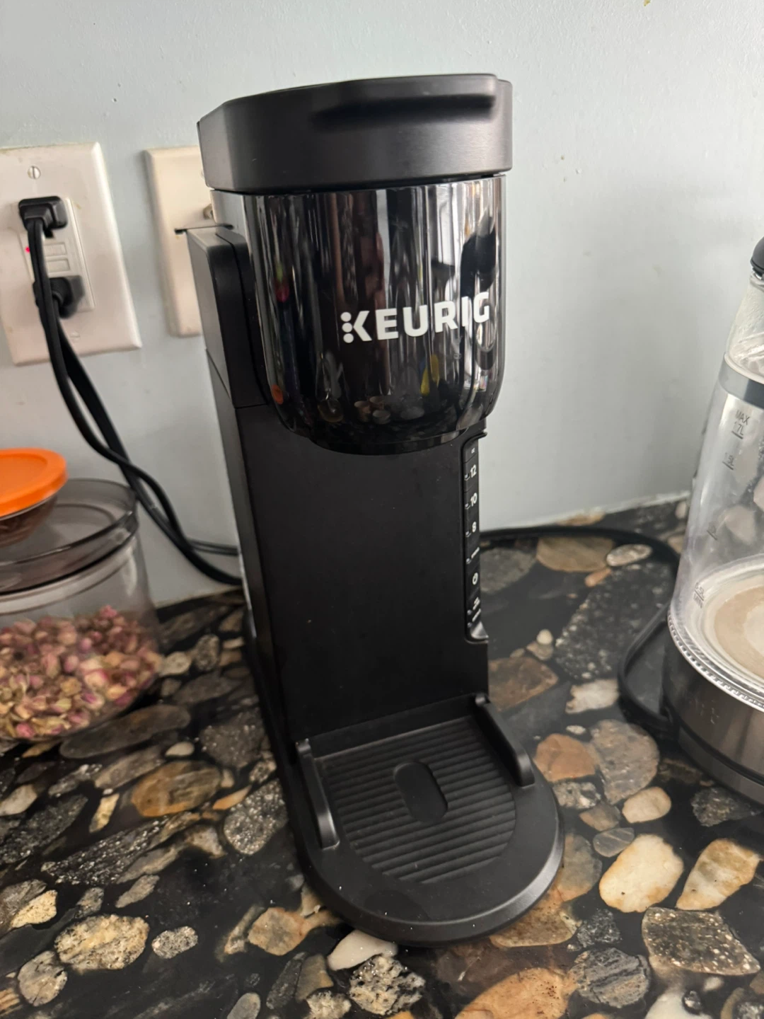 Black Keurig Single Serve Coffee Maker - photo 2