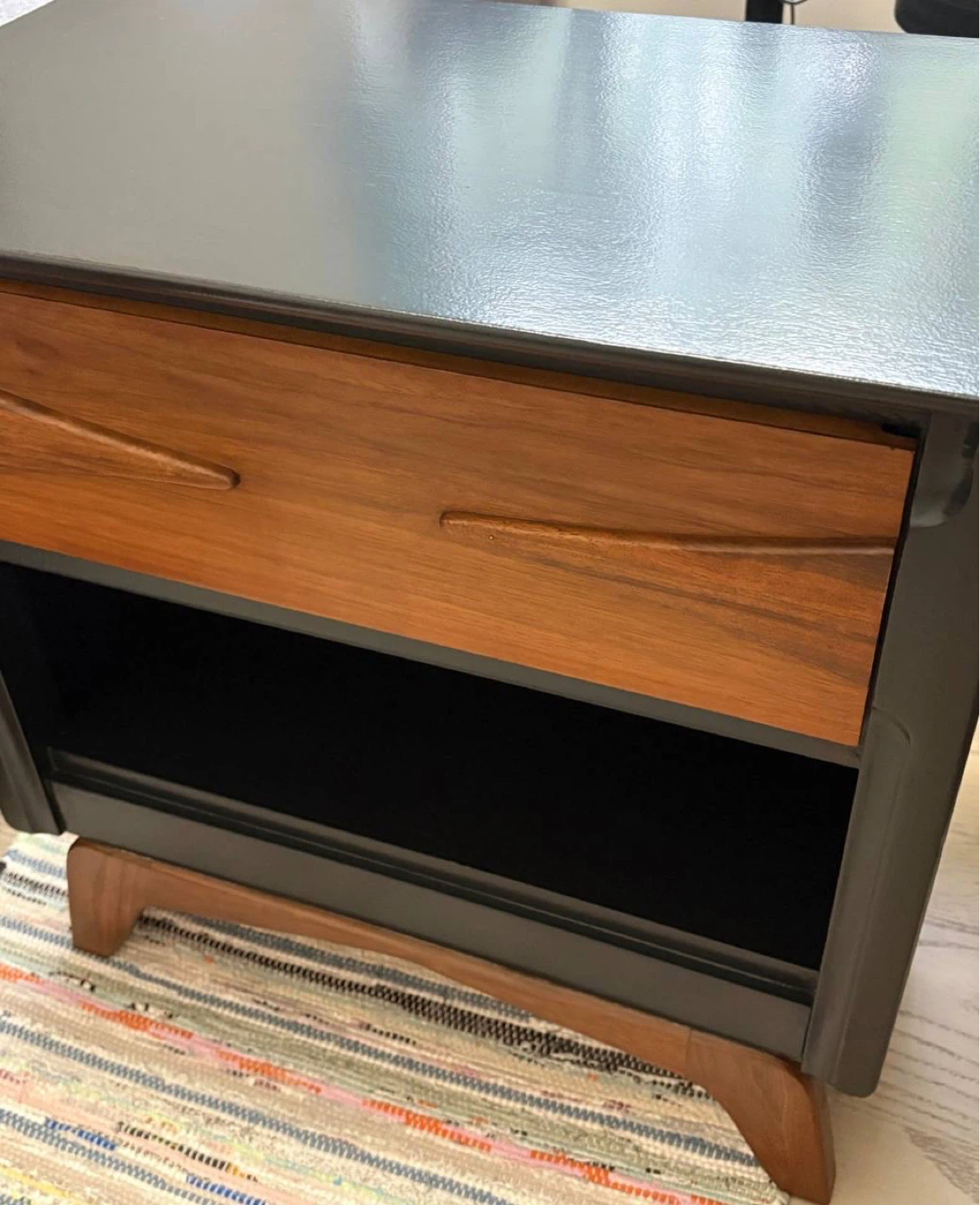 Mid-Century Modern Nightstand with Drawer - photo 5