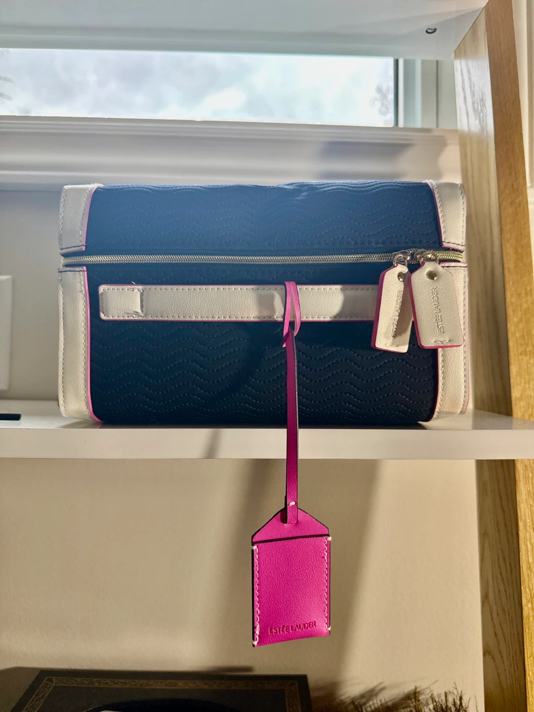 Estée Lauder cosmetic bag