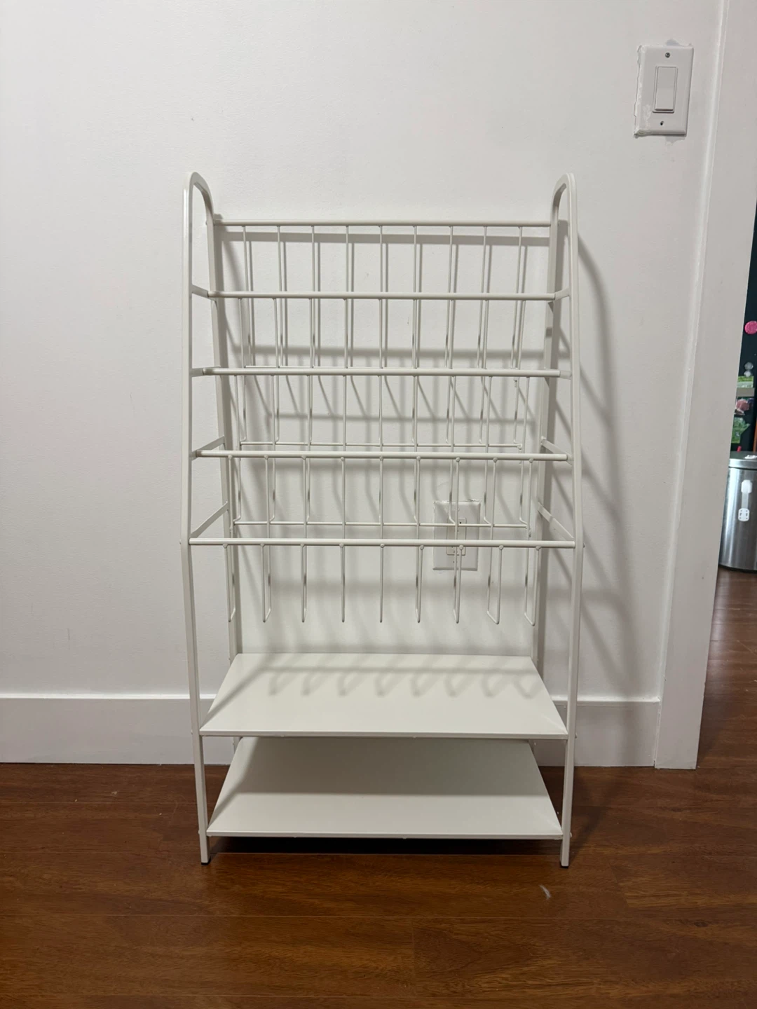 White Metal Kids Book Display Shelf