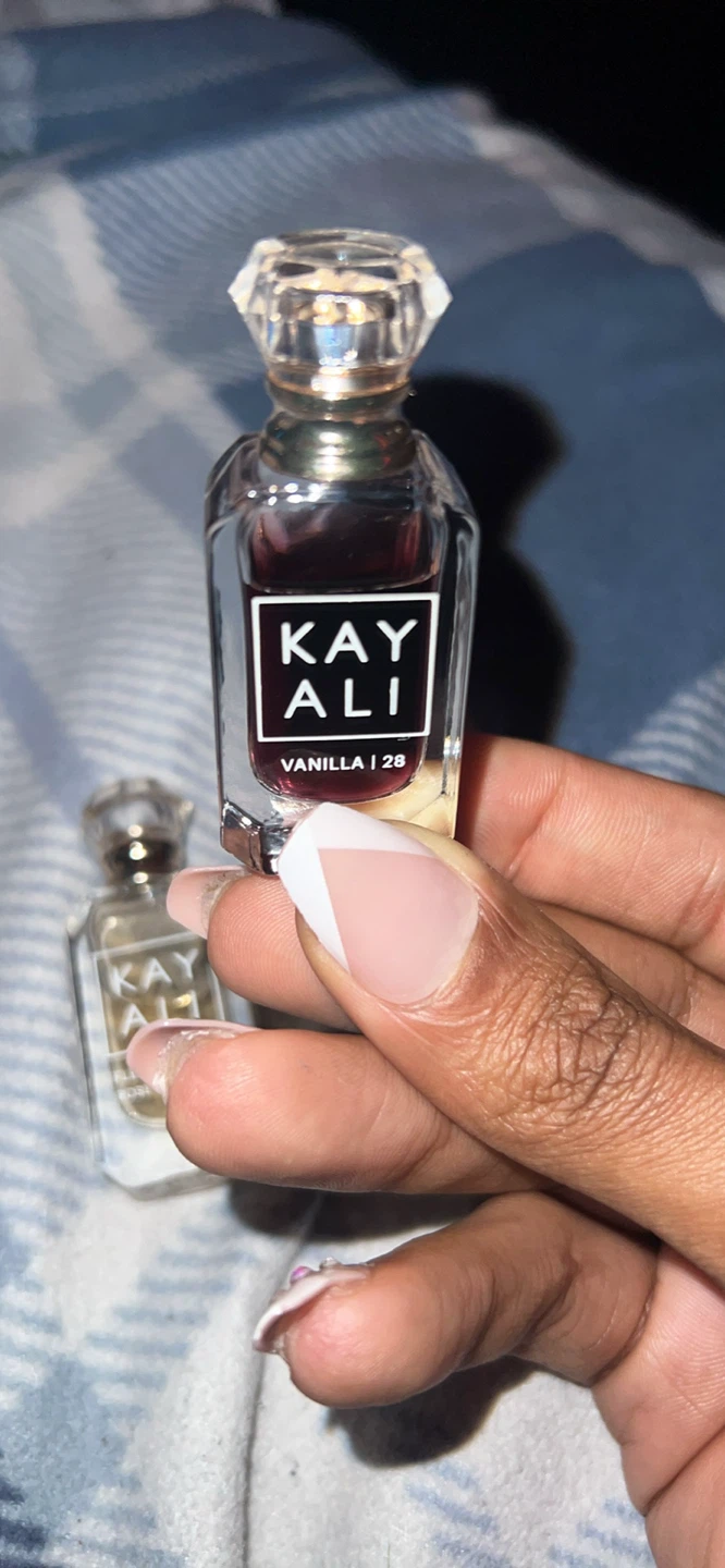Kayali Vanilla | 28 & Fleur Majesty Rose Royale - photo 3