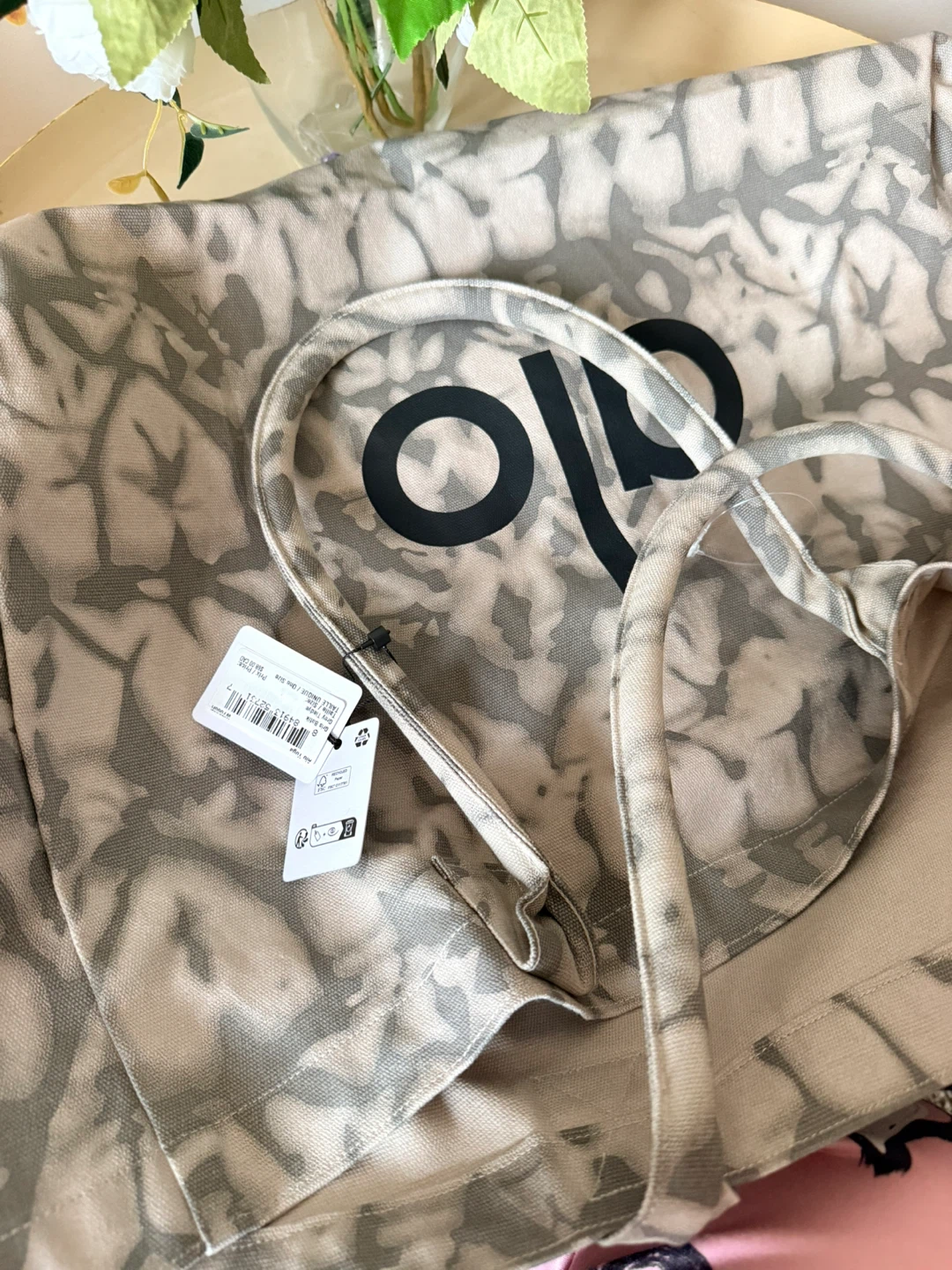 Alo Yoga Tote Bag - photo 2