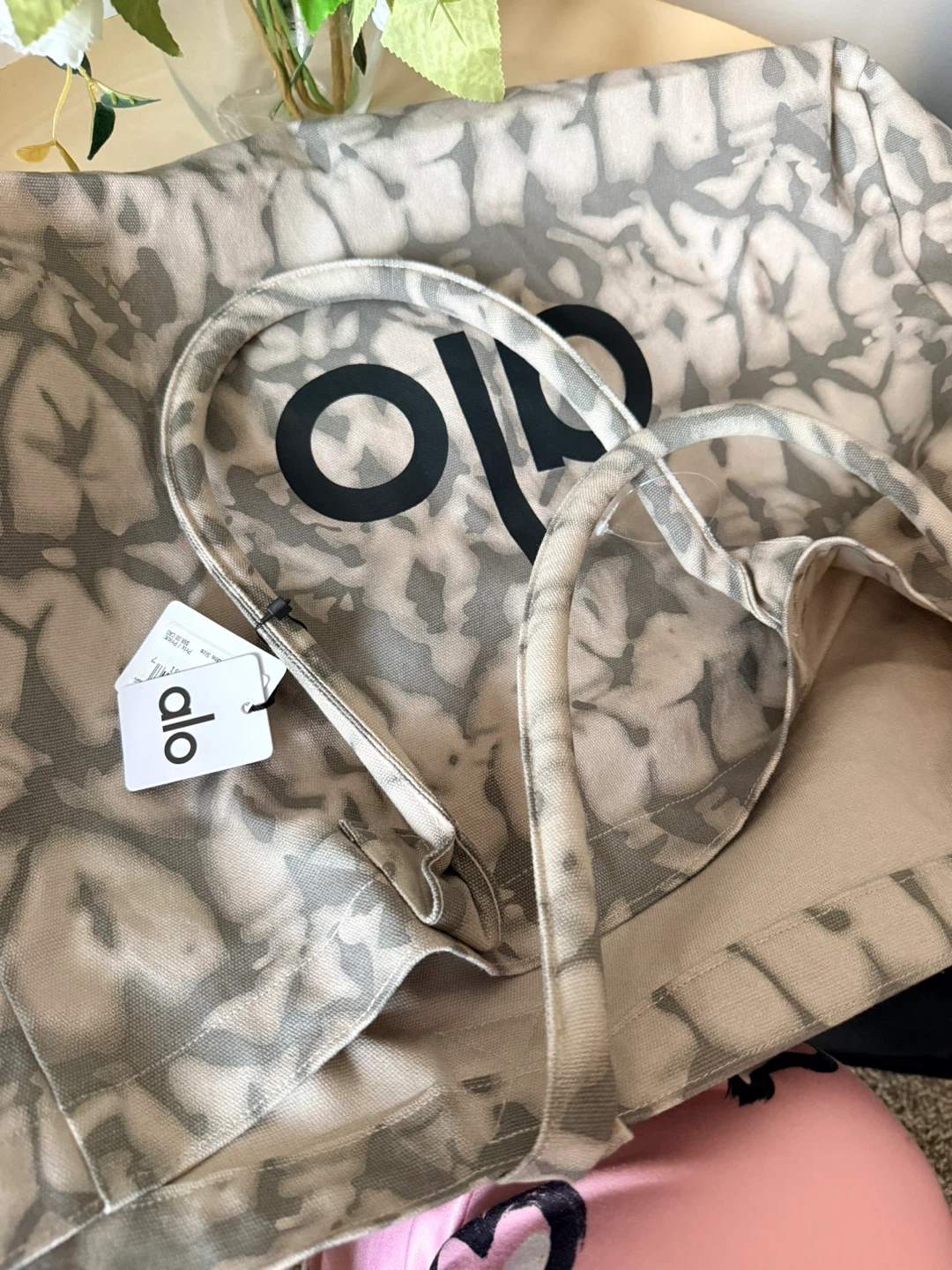 Alo Yoga Tote Bag - photo 3
