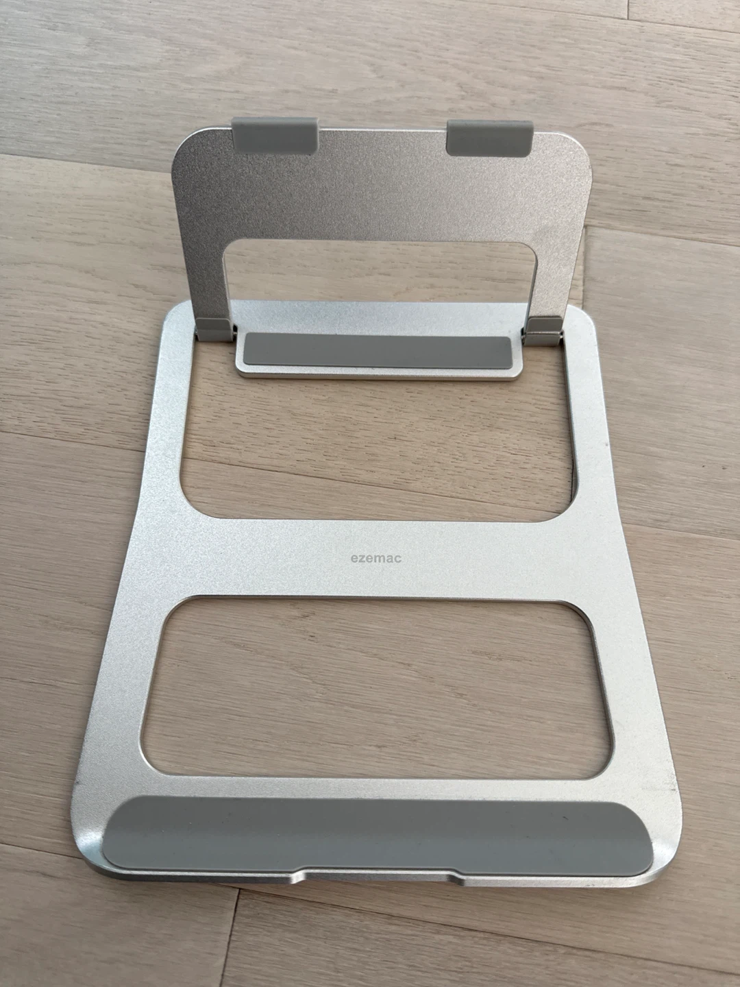 Ezemac Silver Laptop Stand