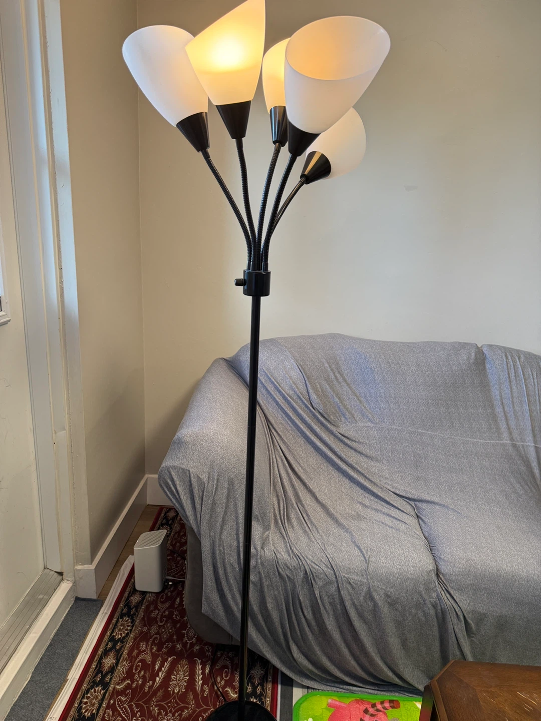 Black 5-Head Floor Lamp with Adjustable Goosenecks