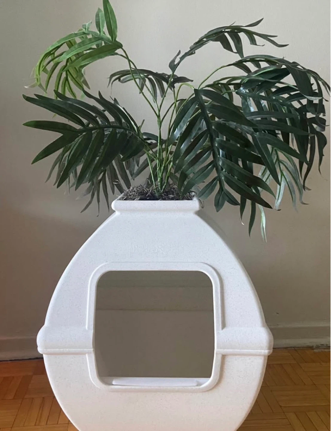 Hidden Litter Box (Used like New) + Soft cat bed (Unused/New)