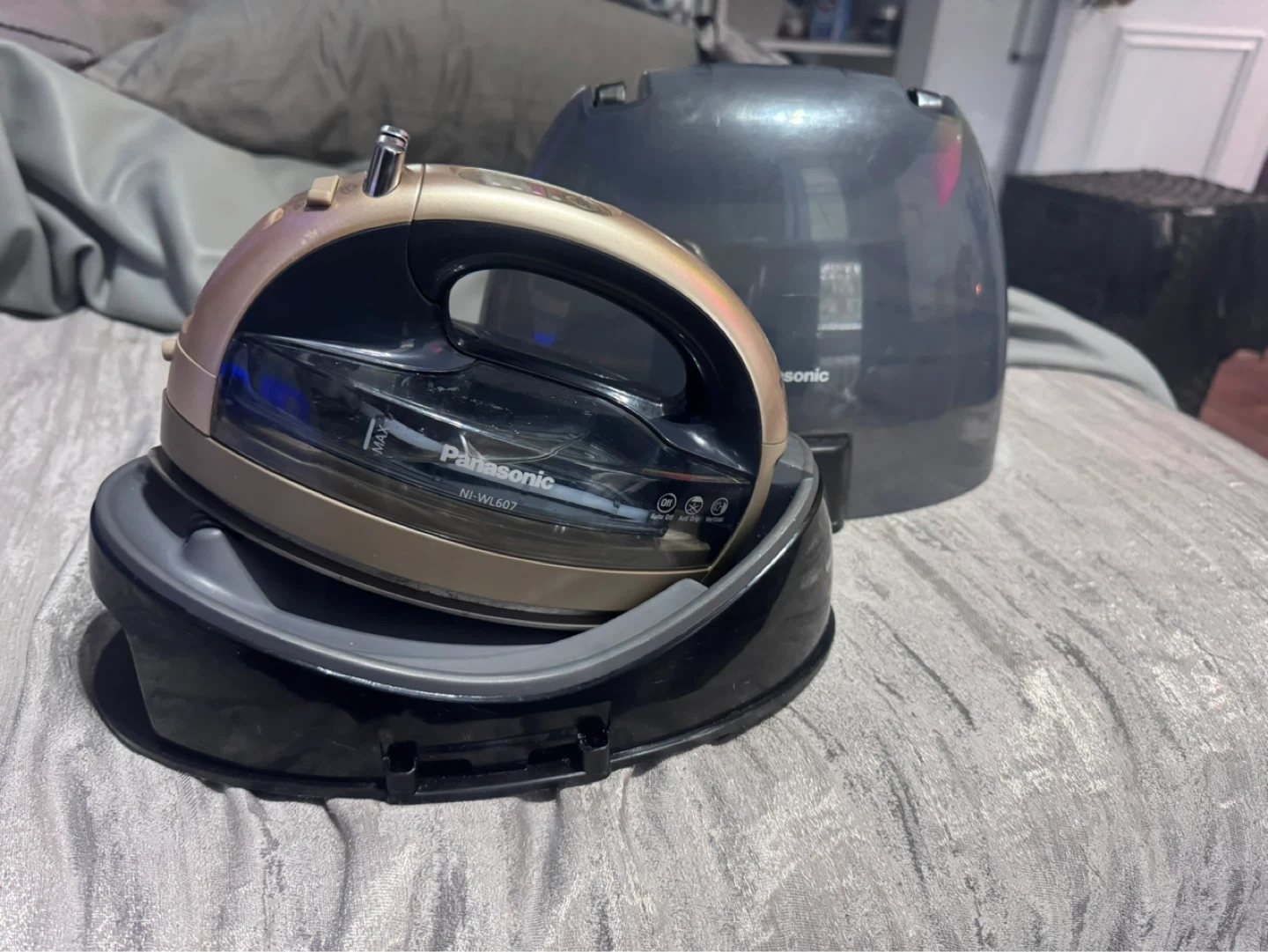 Panasonic NI-WL607 Cordless Steam Iron