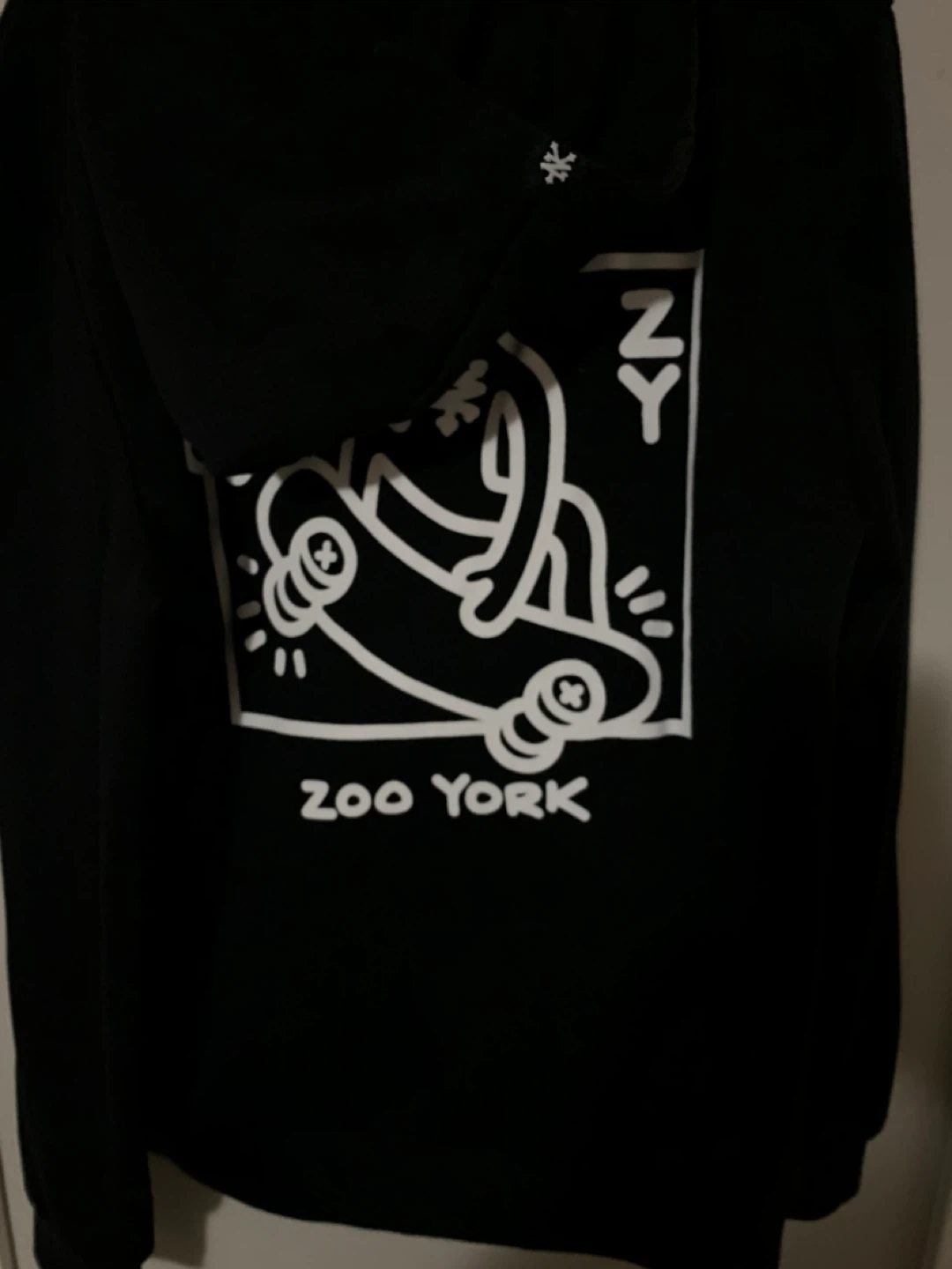 $20 youth zoo York hoodie (XL 16) - photo 2