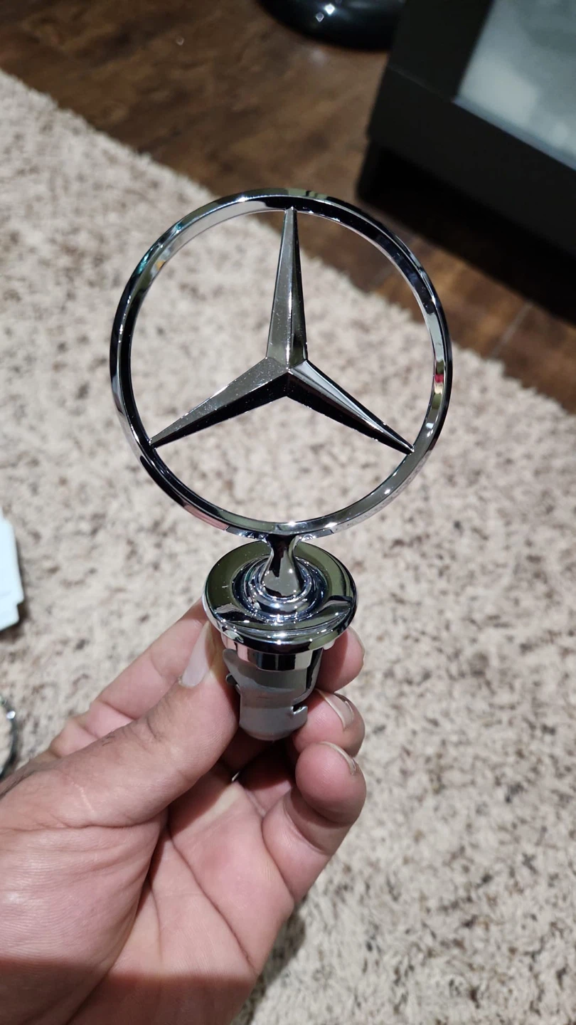 Mercedes-Benz Hood Emblem Star Logo - photo 2