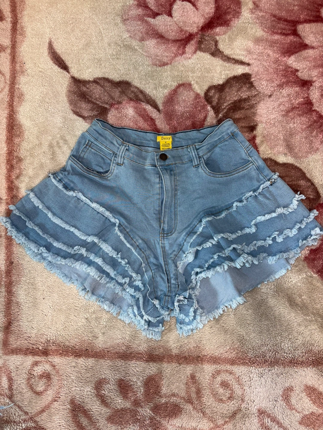 Daisy Women's Ruffled Denim Shorts Size M