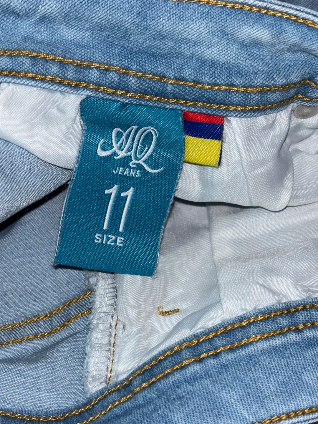 AQ Jeans Distressed Denim Shorts Size 11 - photo 3
