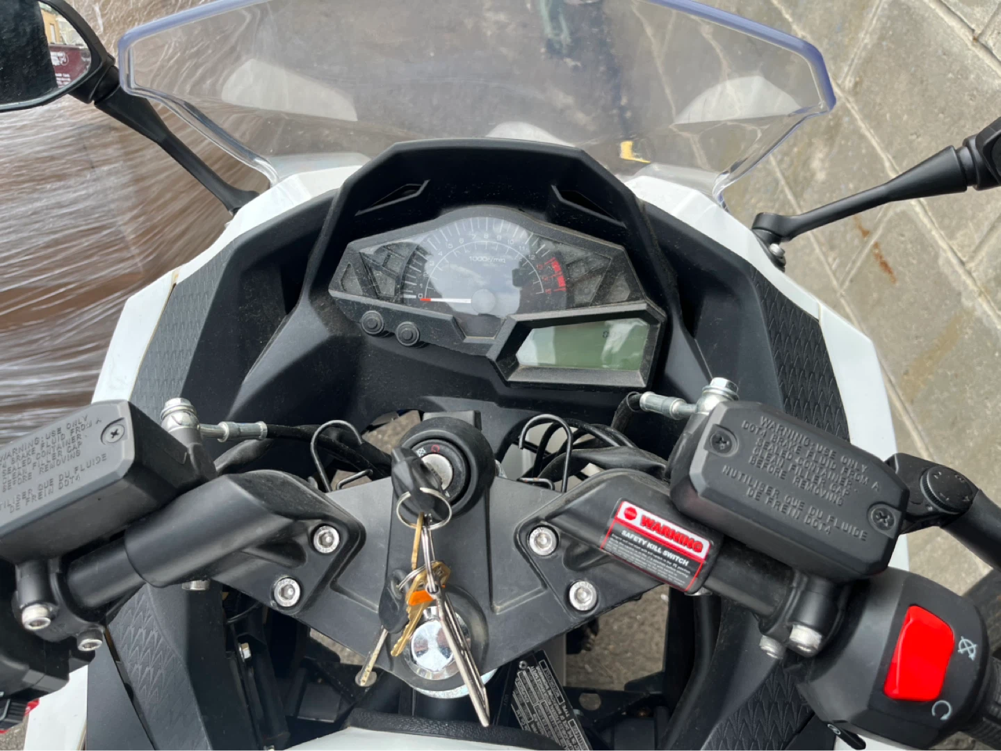 White Falcon Dragon 200 EFI Motorcycle - photo 4
