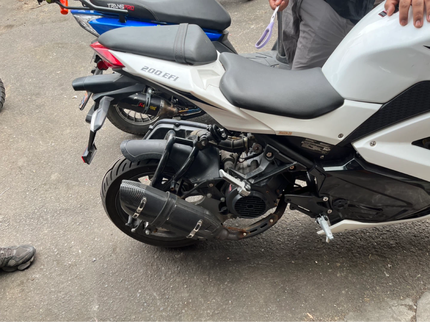 White Falcon Dragon 200 EFI Motorcycle