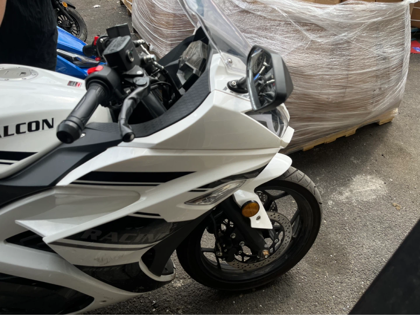 White Falcon Dragon 200 EFI Motorcycle - photo 5