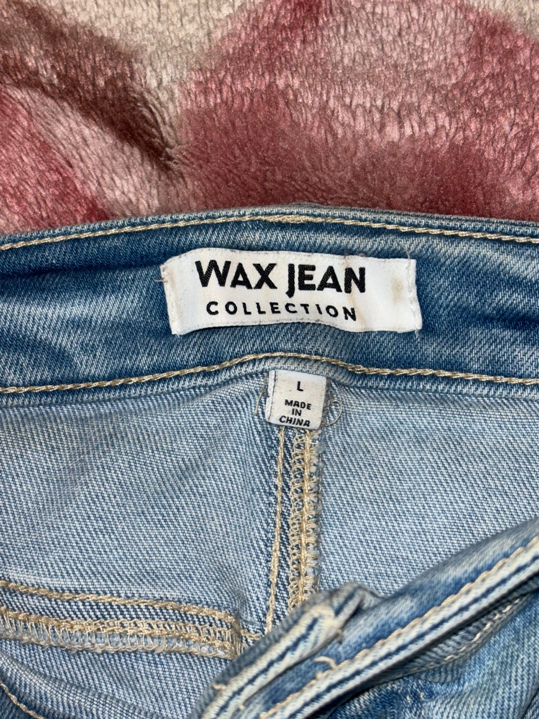 Wax Jean Collection Distressed Denim Shorts Size L - photo 3
